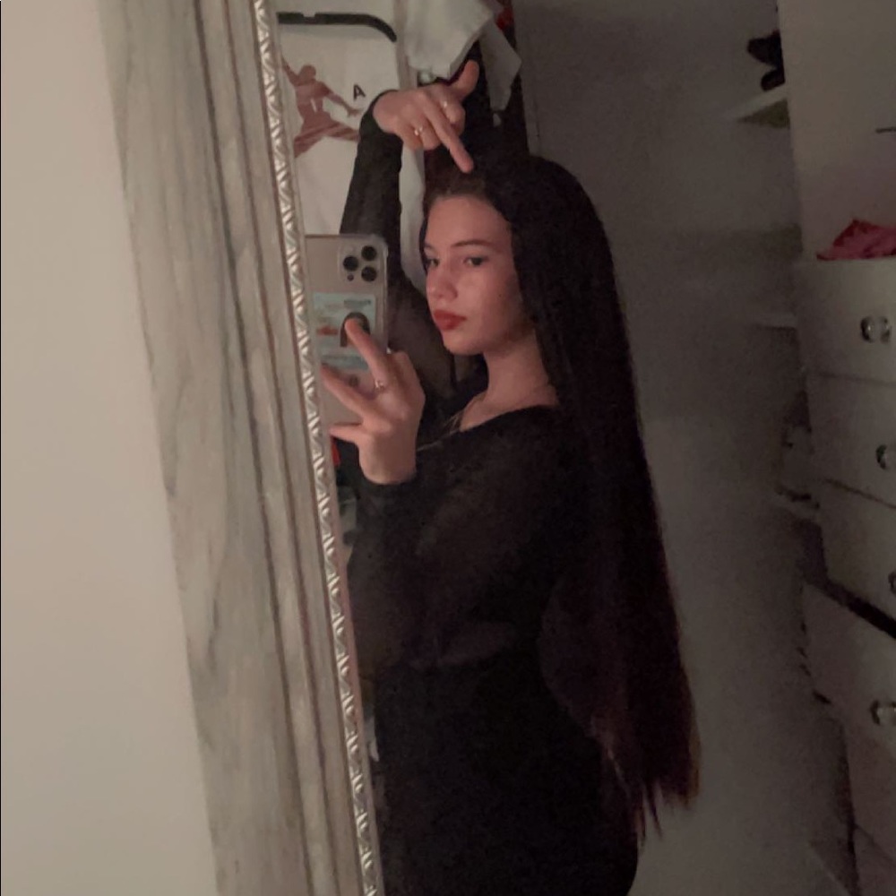 Meet your Posher, Janessa